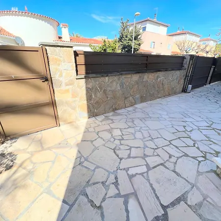 Holiday home Luxurioeses Anwesen Mit Grossem Garten Nahe Cambrils