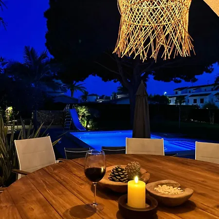 Luxurioeses Anwesen Mit Grossem Garten Nahe Casa de Férias