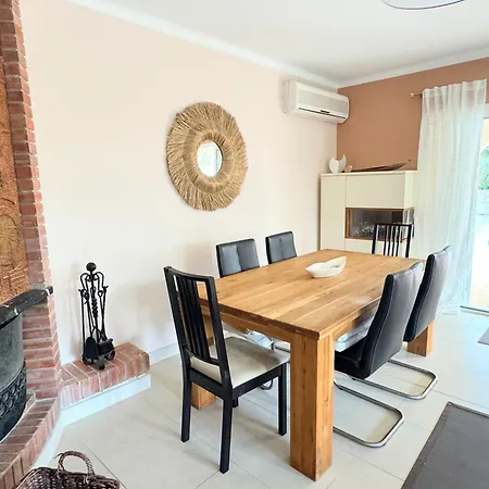Holiday home Luxurioeses Anwesen Mit Grossem Garten Nahe